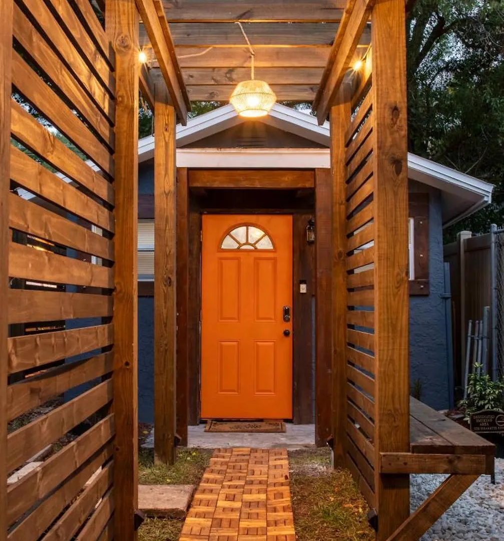 Downtown 1Br Cottage For 4 - Renovated 坦帕