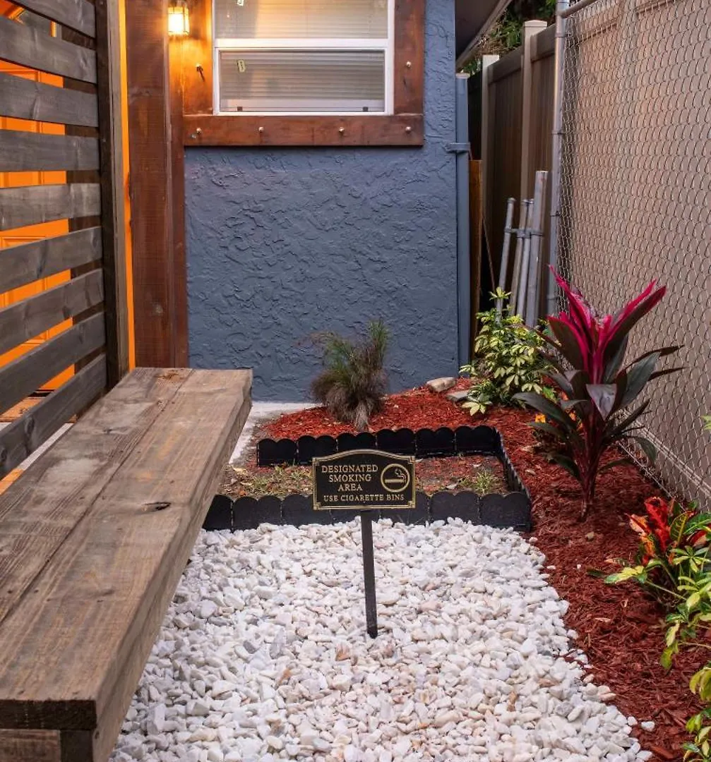 Downtown 1Br Cottage For 4 - Renovated 坦帕 0*,